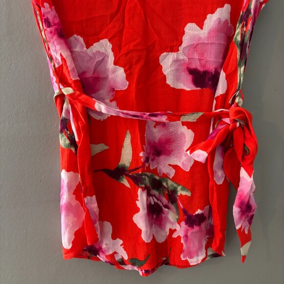Red Floral Wrap Front NWT Short Sleeve Blouse - Picture 2 of 6